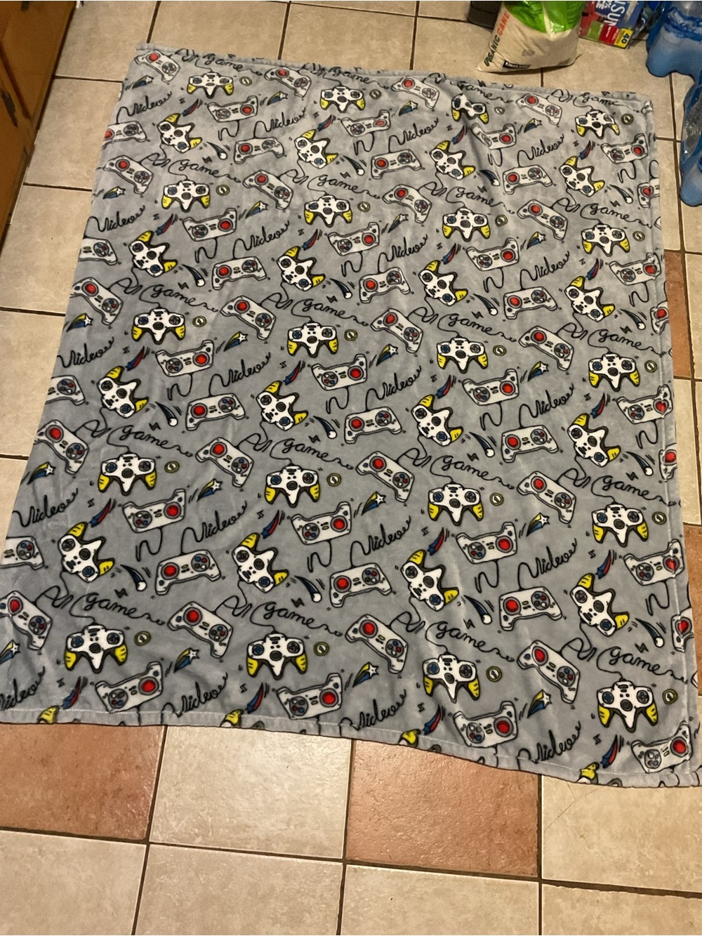 Grey Gamer Print Plush Throw Blanket - Soft Fleece
